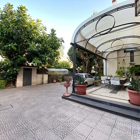 טאראנטו Villa Luigi XVI מראה חיצוני תמונה