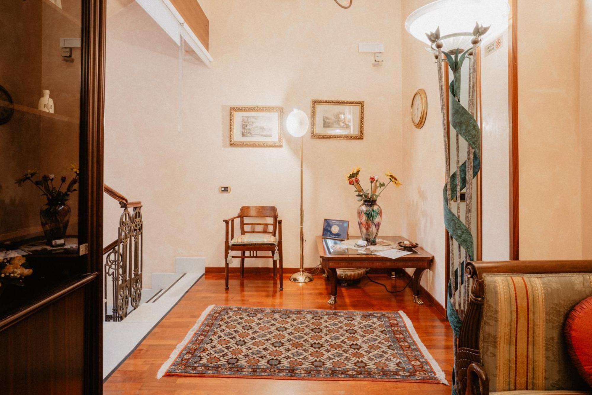 טאראנטו Villa Luigi XVI מראה חיצוני תמונה